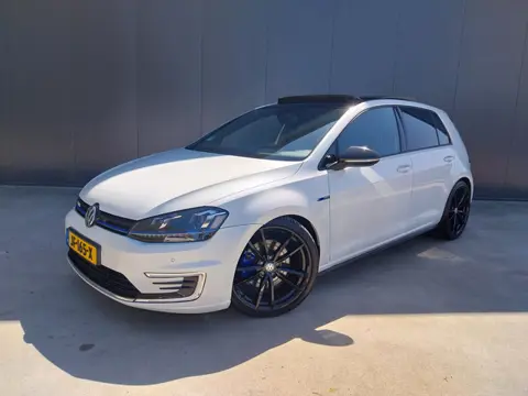 Volkswagen Golf 1.4 TSI GTE PANO DAK LED NAVI CRUISE ECC TREKHAAK