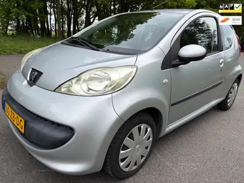Peugeot 107 1.0-12V XS AUTOMAAT