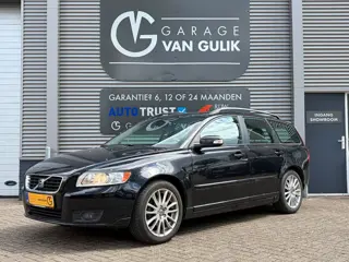 Volvo V50 2.0 Momentum 146PK Trekhaak,Clima,Cruise,ElektrRamen+Spiegels,Radio/Cd-Speler,Dakrail,Lede