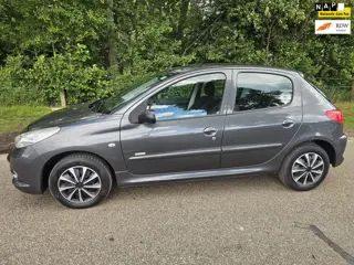 Peugeot 206 + 1.4 Millesim 200