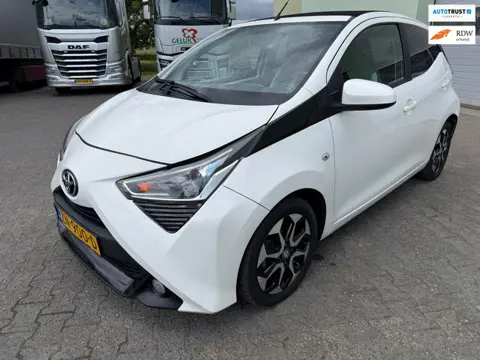 Toyota Aygo 1.0 VVT-i x-cite Cabrio Top|Climate control|Camera|Lm velgen|Apple Carlay|Led|Lim contro