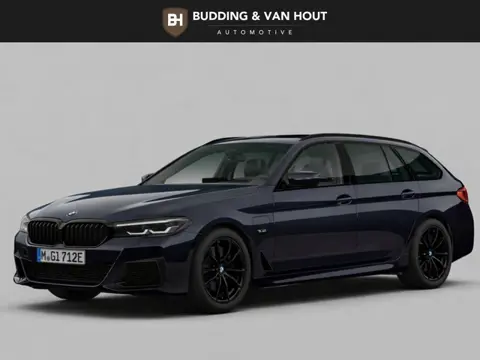 BMW 5-serie Touring 530e xDrive M-Sport Pano Harman/Kardon Trekhaak HUD
