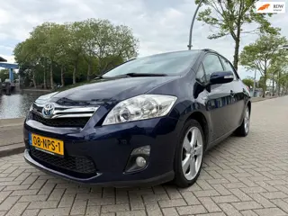 Toyota Auris 1.8 Full Hybrid Dynamic
