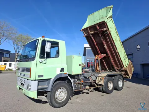 DAF CF 85.340 / 6X4 / 2X BIG AXLE / FULL-STEEL / DRUM BRAKES / 585044 KM / 2SIDE MARREL TIPPER / MAN