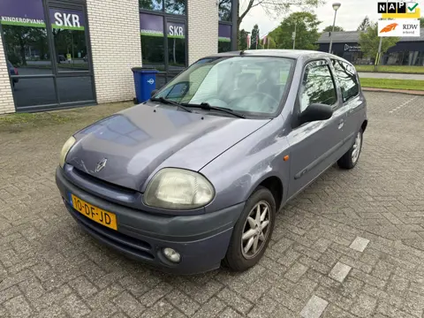 Renault Clio 1.4 RN MAX / APK / NAP / ELEK RAMEN / INRUILAUTI / MOTOR EN BAK 100% / MEENEEM PRIJS!!!