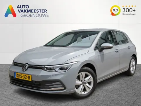 VOLKSWAGEN GOLF 1.0 eTsi LIFE BNS DSG-aut. / Stoel + stuurwielverw. / Camera / Carplay / BOVAG garantie