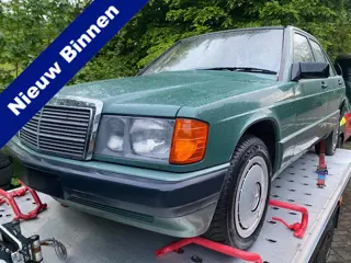 Mercedes-Benz 190 2.0 Bj 1988 Automaat Uniek Schuurvonds moet gezien worden !!