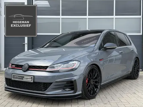 Volkswagen Golf 2.0 TSI GTI TCR | AKRA | DCC | Camera | Z-PERFORMANCE | R600 | Keyless | Side Assist