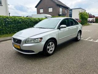 Volvo S40 1.8F Summum - Nieuwe APK