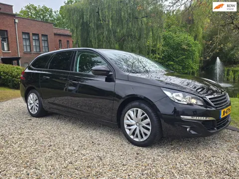 Peugeot 308 SW 1.2 PureTech Blue Lease Premium Airco Trekhaak