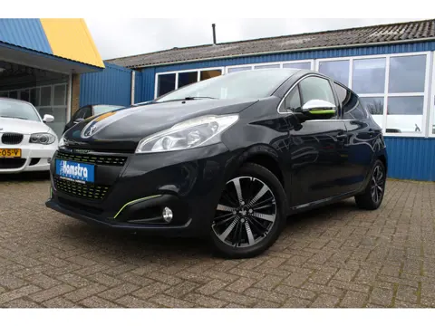 Peugeot 208 1.2i "Allure" Cruise - Panoramadak - 5 Deurs !!!
