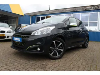 Peugeot 208 1.2i "Allure" Cruise - Panoramadak - 5 Deurs !!!