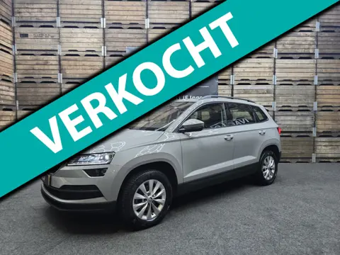 Skoda Karoq 1.5 TSI ACT Business Edition Pano LED Navi Clima LM