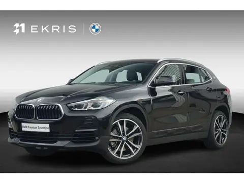 BMW X2 sDrive20i High Executive | Trekhaak | Elektrische stoelen | Stoel & Stuurwielverwarming | 19 