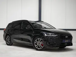 Ford Focus Wagon 1.0 EcoBoost Hybrid ST Line | Trekhaak | Winter | Keyless | Camera | NW OH & APK |