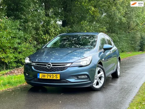 Opel Astra 1.4 Innovation | Keyless + Leder + Camera Nu € 7.975,-!!!