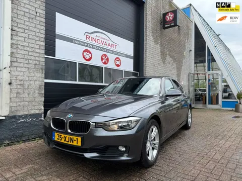 BMW 3-serie 320i Executive Automaat 1 JAAR APK