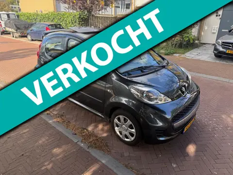 Peugeot 107 Tweede eigenaar / Airco / Open dak / 5 deurs / Leuke auto