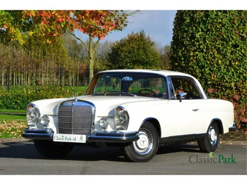 Mercedes-Benz 200-serie 250 SE Coupé (bj 1966, automaat)