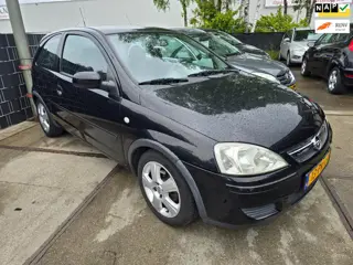 Opel Corsa 1.2-16V Enjoy Airco