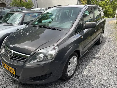 Opel Zafira 1.6 Cosmo BJ 2013 7 PERSOONS