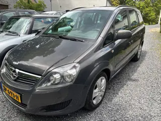 Opel Zafira 1.6 Cosmo BJ 2013 7 PERSOONS