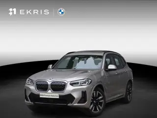 BMW iX3 Driving Assistant Professional | Achteruitrijcamera | panoramadak | Alarmsysteem klasse 3 | 