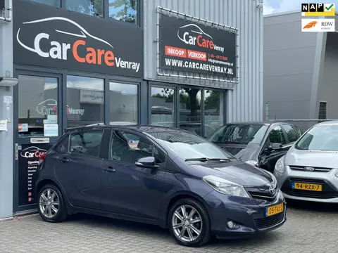 Toyota Yaris 1.3 VVT-i Dynamic|APK10-2026|AUTOMAAT|CAMERA|NAVIGATIE|CRUISECONTROLE|NAP|