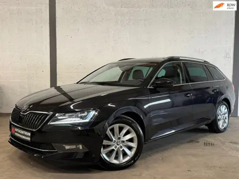 Skoda Superb Combi 1.5 TSI Automaat|Pano|Leder|LED|Cruise|Dealer Onderhouden !!