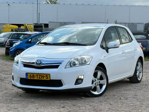 Toyota Auris 1.8 Full Hybrid Dynamic/AUTOMAAT