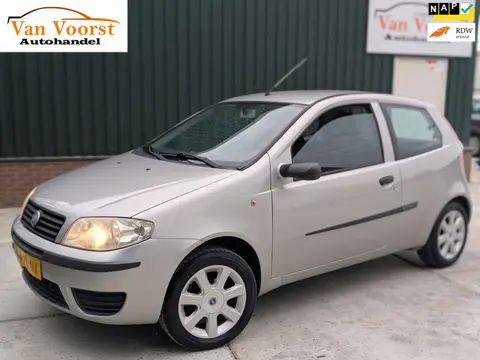 Fiat Punto 1.2 Sound airco, apk super onderhoud !