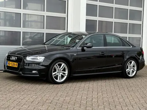 AUDI A4 1.8 TFSI 170PK S-Edition S-line Aut. Navi Half-leer Trekhaak