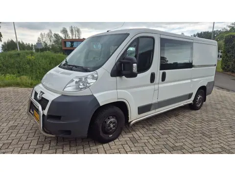 Peugeot Boxer 330 2.2 HDI L2H2 DC Profit+ met luchtvering