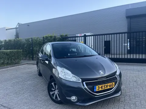 Peugeot 208 1.4 e-HDi Automaat Camera Cruise Airco
