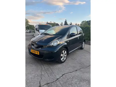 Toyota Aygo 1.0-12V Aspiration Green Navigator