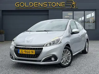Peugeot 208 1.2 PureTech Allure Dealer Onderhouden,110pk,Pano,Navi,Trekhaak,Pdc,N.A.P,Weinig Km,5 De
