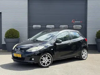 Mazda 2 1.3hp S-VT Touring | Parkeersensoren | Lichtmetalen Velgen | Airco | Handel/Export |