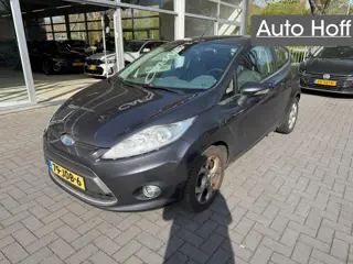 Ford Fiesta 1.25 Titanium | Autom. Airco | Cruise Control | LMV | Elekt. Ramen | PDC | APK tot 28-09