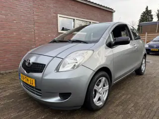 Toyota Yaris 1.3 VVTi Automaat Apk 3-2-2027 Airco LMV elektrisch pakket