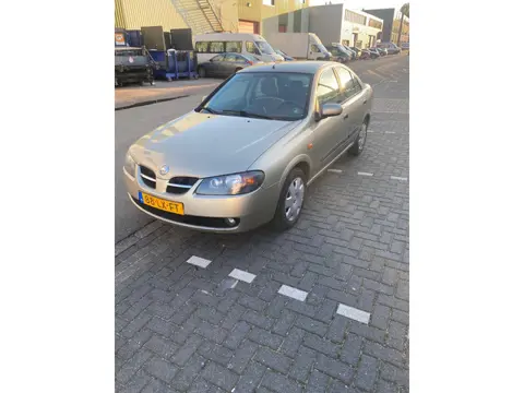 Nissan Almera 1.5 Acenta / Climate / Navi