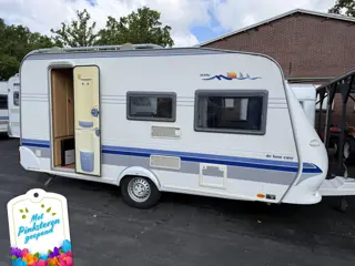 Hobby De luxe Easy 440 SF VASTBED ZITJE  VOORTENT