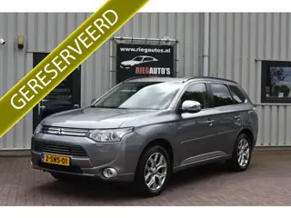 Mitsubishi Outlander 2.0 PHEV Instyle. Afneembare trekhaak!!