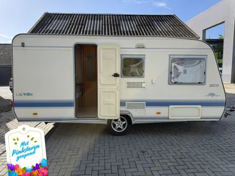 Adria Unica B 461 UB STAPELBED 5 PERS VOORTENT