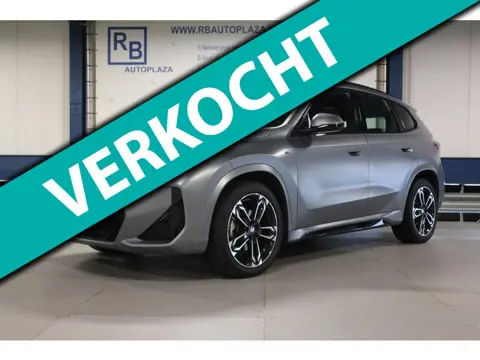 BMW X1 SDrive18i AUT + M-SPORT + PANO + BTW + GARANTIE 12 MND ! ! !