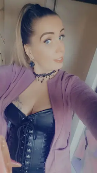 1 op 1 webcammen in Leiden? Kimmie35!