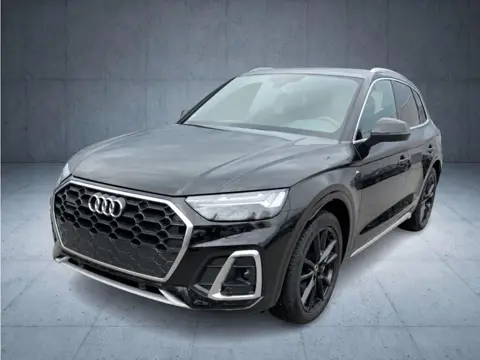 Audi Q5 55 TFSI e S edition Competition SLine|367PK|Headup|Luchtvering