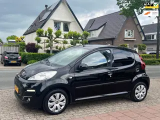 Peugeot 107 1.0 Exclusive NL-AUTO-NAP