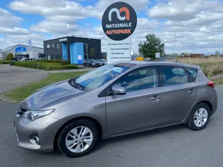 Toyota Auris Touring Sports 2013 * 1.8 Hybrid Aspiration * AUTOMAAT * ELEC. RAMEN * CRUISE CONTROL