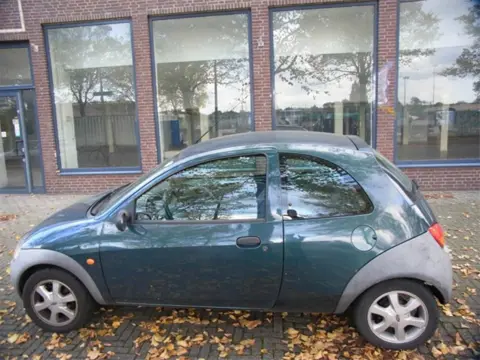 Ford Ka Groen Bouwjaar 2000 Plaatwerk en diverse Onderdelen