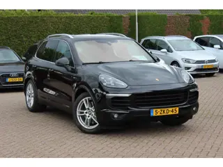 Porsche Cayenne 3.0 S E-Hybrid / Camera / Luchtvering / Leder / Bose / Keyless / 19'' / Stuur+Stoelv